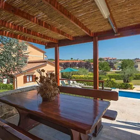 Vikendica House Parenzana Vizinada